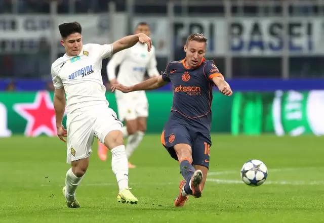 米体:弗拉泰西希望在冬窗离开国米,以获得更多的上场时间 米体:弗拉泰西希望在冬窗离开国米,以获得更多的上场时间