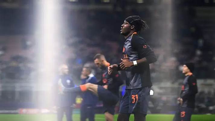 意媒：国米中卫缺乏回追速度，齐沃想用比塞克弥补这一点