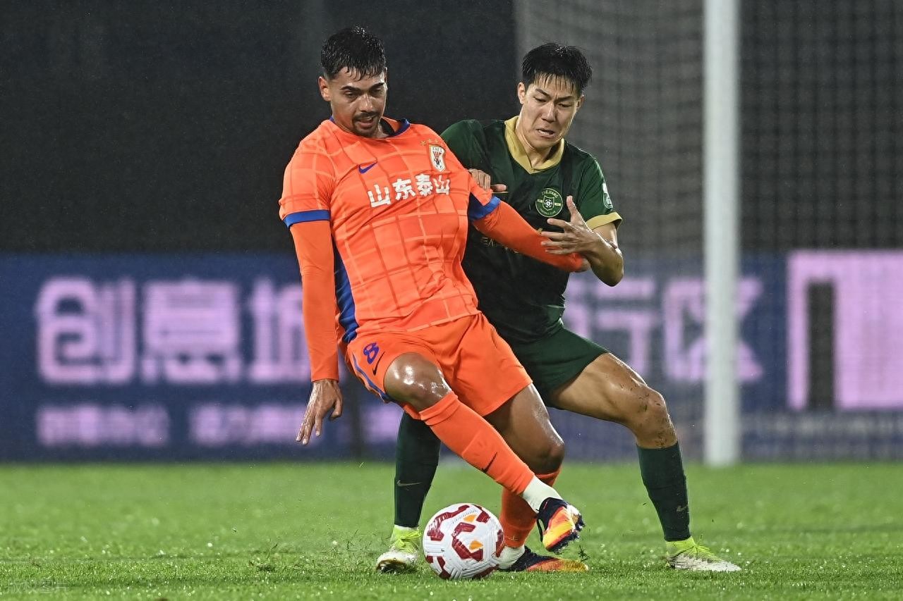 喜讯!泰山队又将为国足贡献一名归化?能力获得认可,王牌后腰!