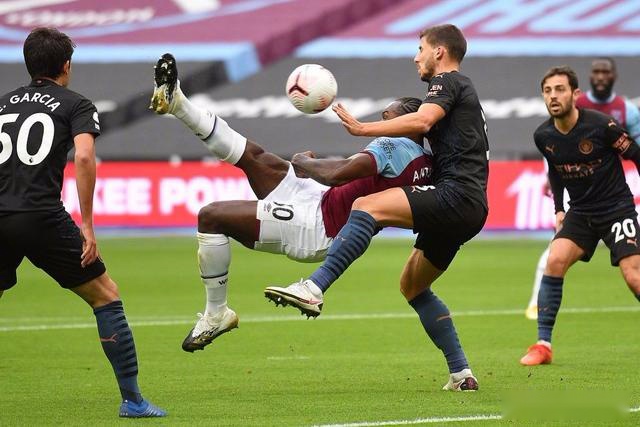3-0，1-1！英超又诞生两支黑马，瓜迪奥拉露出淡淡“忧伤”