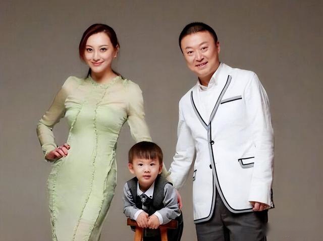 和男乒名宿马琳一起6年，离婚后女星张宁益得到了多少补偿？