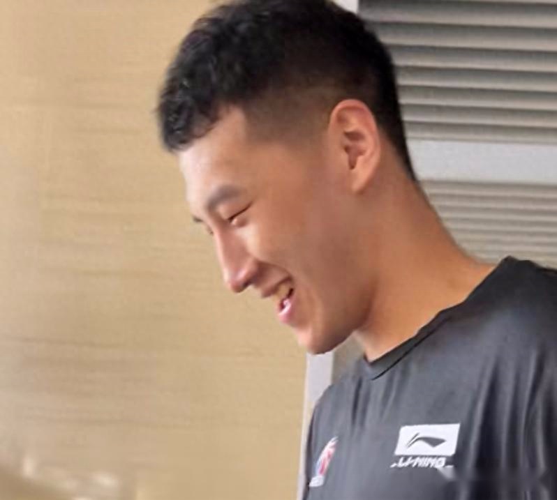 广东放假也不休息！杜润旺强化体能，杨溢陈家政投篮，焦泊乔背打 (http://www.armanice.com/) 体育 第1张