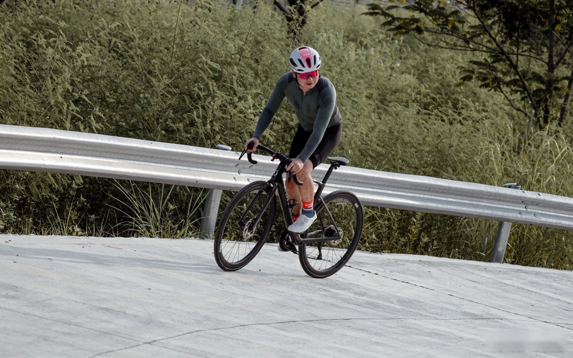 顶级性能 竞技版型 Rapha Pro Team 骑行服评测 (http://www.busunion.cn/) 体育 第21张