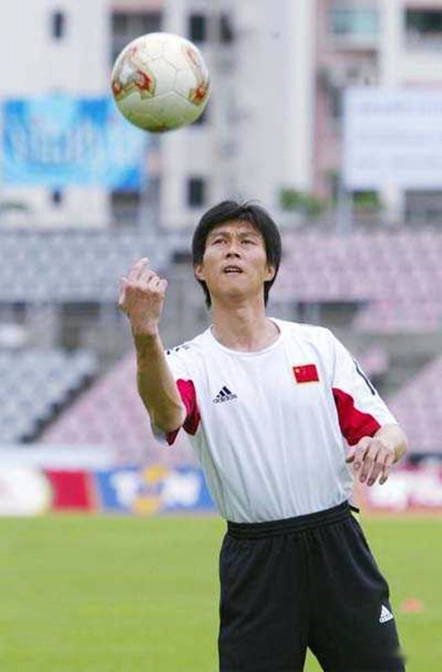 男足最强门将，退役安置体育局地区楚良级别年薪如何？