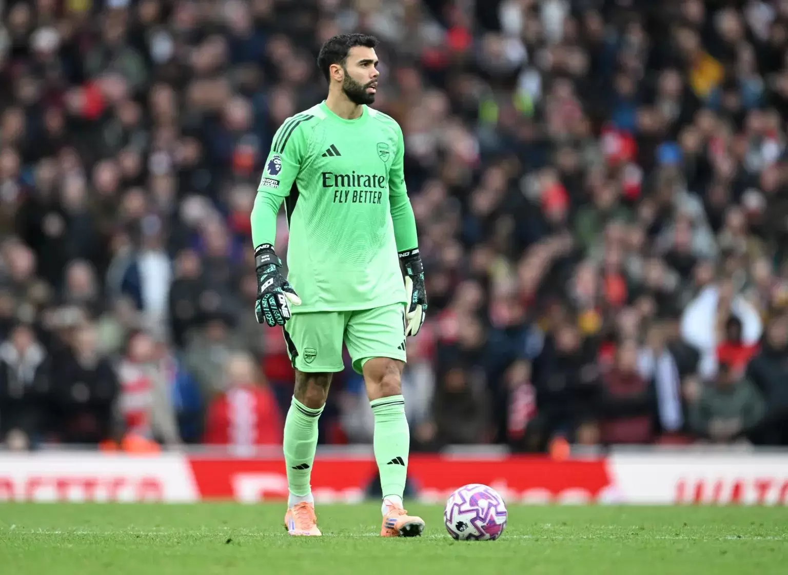 钢铁防守,整个十月戴维-拉亚在英超只面临了对手的一次射正 钢铁防守,整个十月戴维-拉亚在英超只面临了对手的一次射正