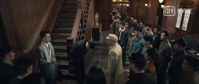 瞄准：殷千粟下线，水母组变身真正的水母，从海面浮出一枪毙命