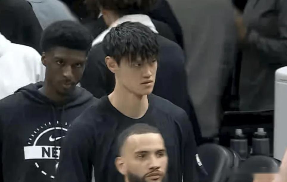 曾凡博被耍了？大比分领先+17人轮换都不给上，只是为了票房？ (http://www.chichengjiaxiao.cn/) 体育 第2张