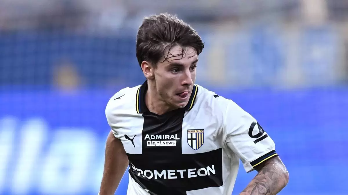 意媒:国米现场考察帕尔马中场贝尔纳韦,考虑让其做恰20替补 意媒:国米现场考察帕尔马中场贝尔纳韦,考虑让其做恰20替补