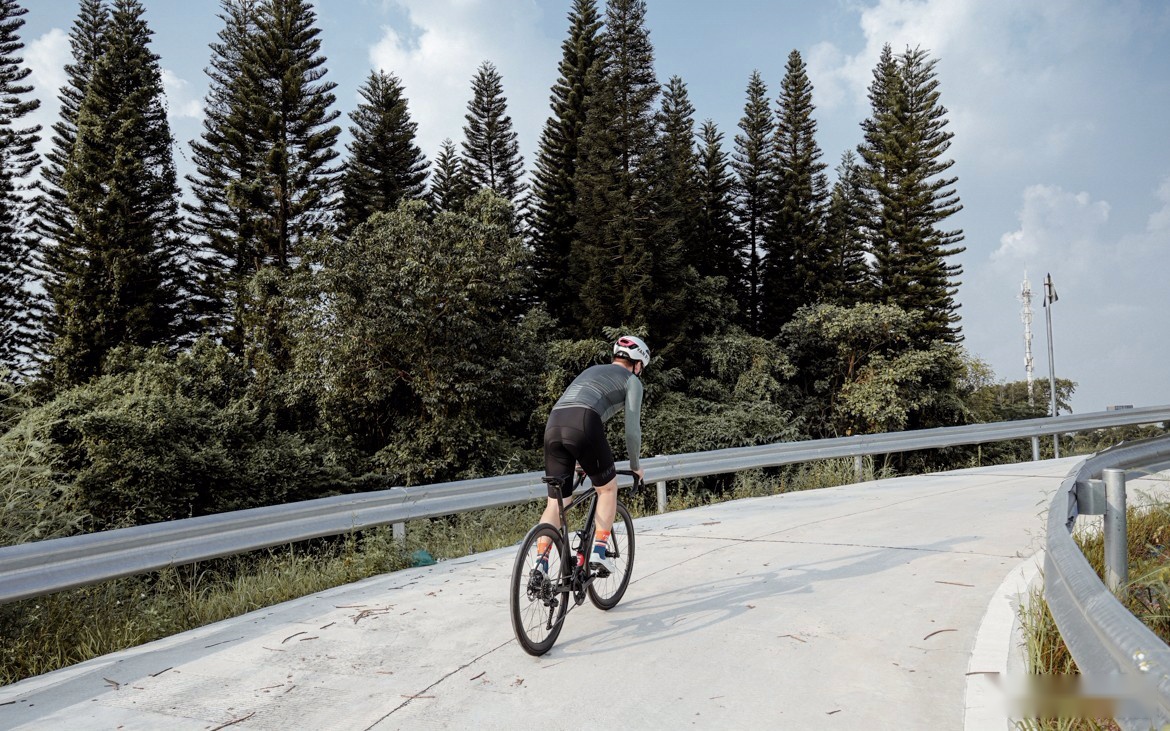 顶级性能 竞技版型 Rapha Pro Team 骑行服评测 (http://www.busunion.cn/) 体育 第23张