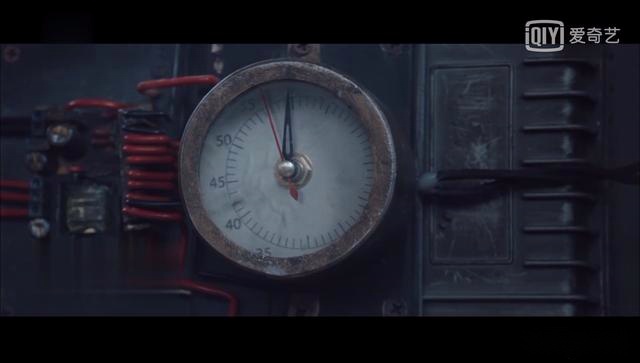 瞄准：殷千粟下线，水母组变身真正的水母，从海面浮出一枪毙命