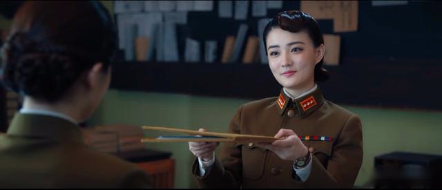 风声：立足于电影版，又像是独立的存在，电视剧版极度烧脑