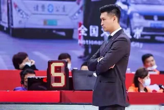 CBA三消息：郭楠吹罚场次第一，同曦队违体数第一，陶汉林做总结