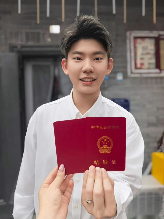 祝福，羽毛球奥运冠军黄雅琼与队友刘雨辰官宣结婚 (http://www.tiidu.cn/) 娱乐 第2张