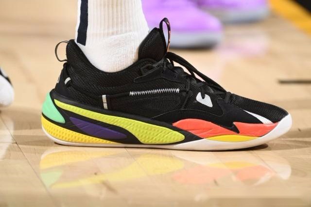 NBA球员上脚:保罗·乔治上脚PG2.5,老詹战靴Lebron 19曝光