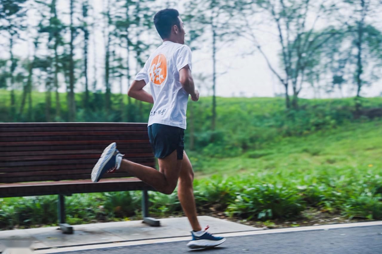 当一个中年男人开始坚持跑步，将意味着什么？ (http://www.armanice.com/) 体育 第1张