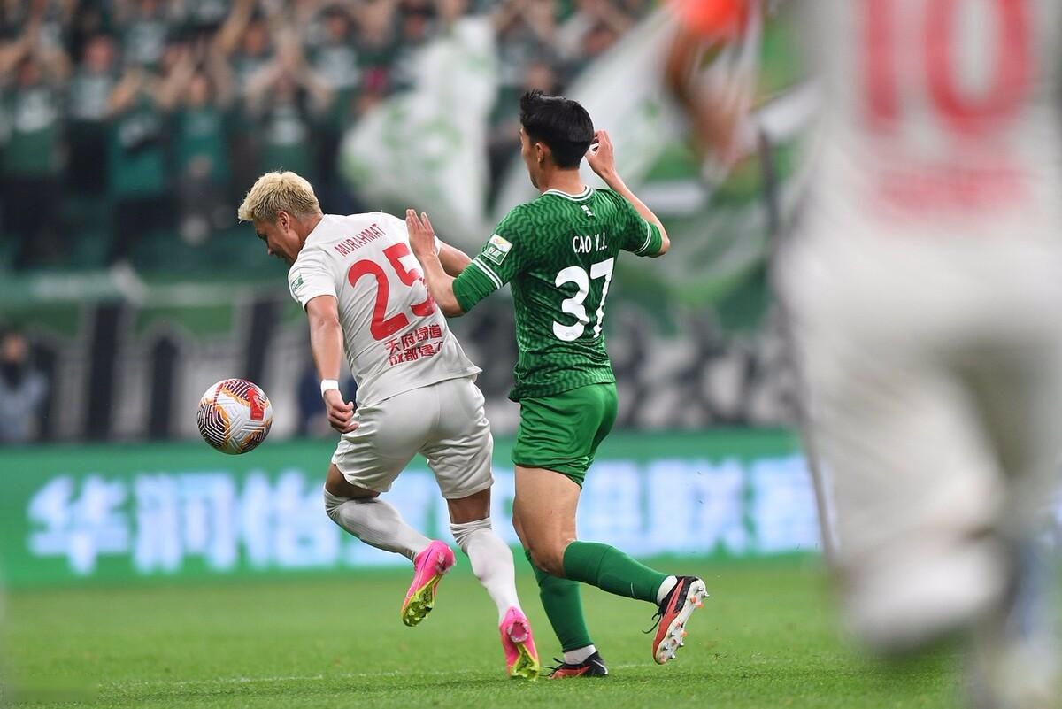 不雅动作风波后，买提江首次在社媒上发声，学聪明了，球迷仍热议