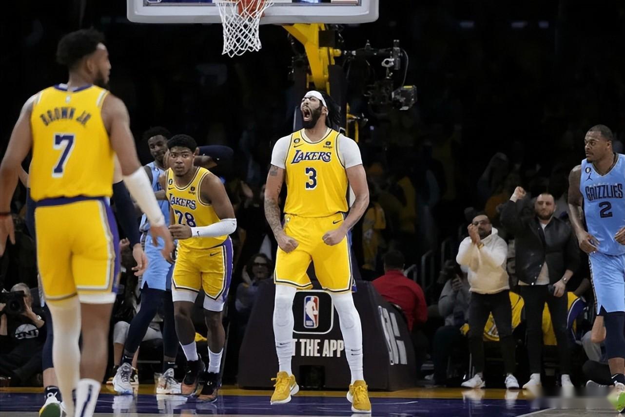 NBA比分浓眉伤愈复出表现惊艳 两双数据引领球队冲击季后赛