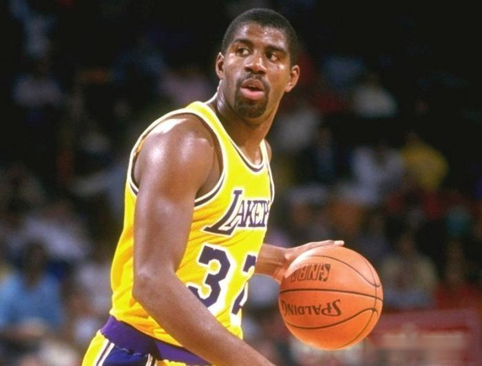 场均轰25+14+12！豪取25连胜！抱歉魔术师：你的NBA纪录被打破了