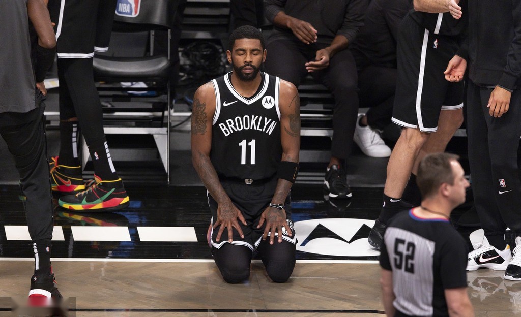 欧文在赛前祷告