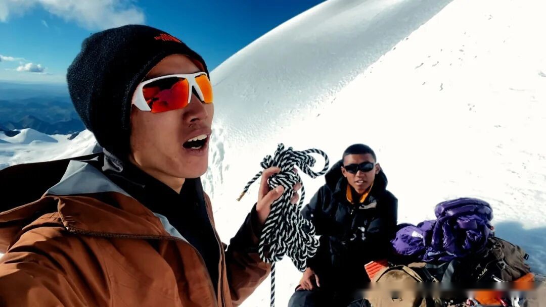 无名之辈，登顶贡嘎 (http://www.busunion.cn/) xiami 第21张