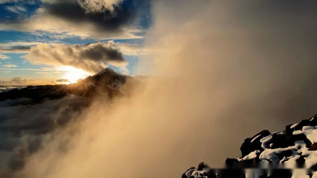 无名之辈，登顶贡嘎 (http://www.busunion.cn/) xiami 第12张