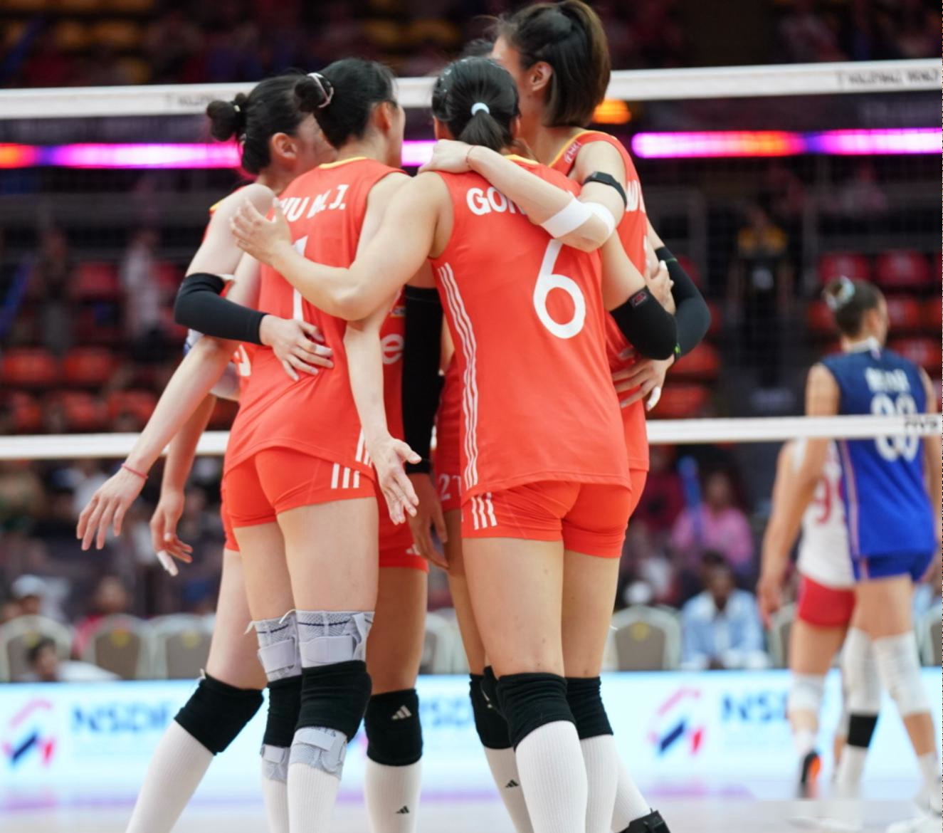 女排1-3法国！首局慢热，第二局被逆转，第四局全程被碾压！ (http://www.busunion.cn/) 体育 第2张