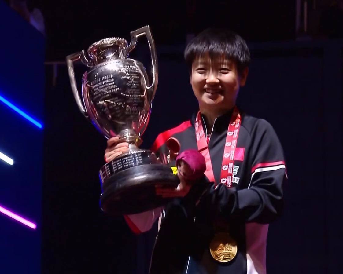 世乒女单颁奖！伊藤美诚满足，王曼昱情绪不高，孙颖莎笑开花！ (http://www.jingganghuifeng.com.cn/) 体育 第4张