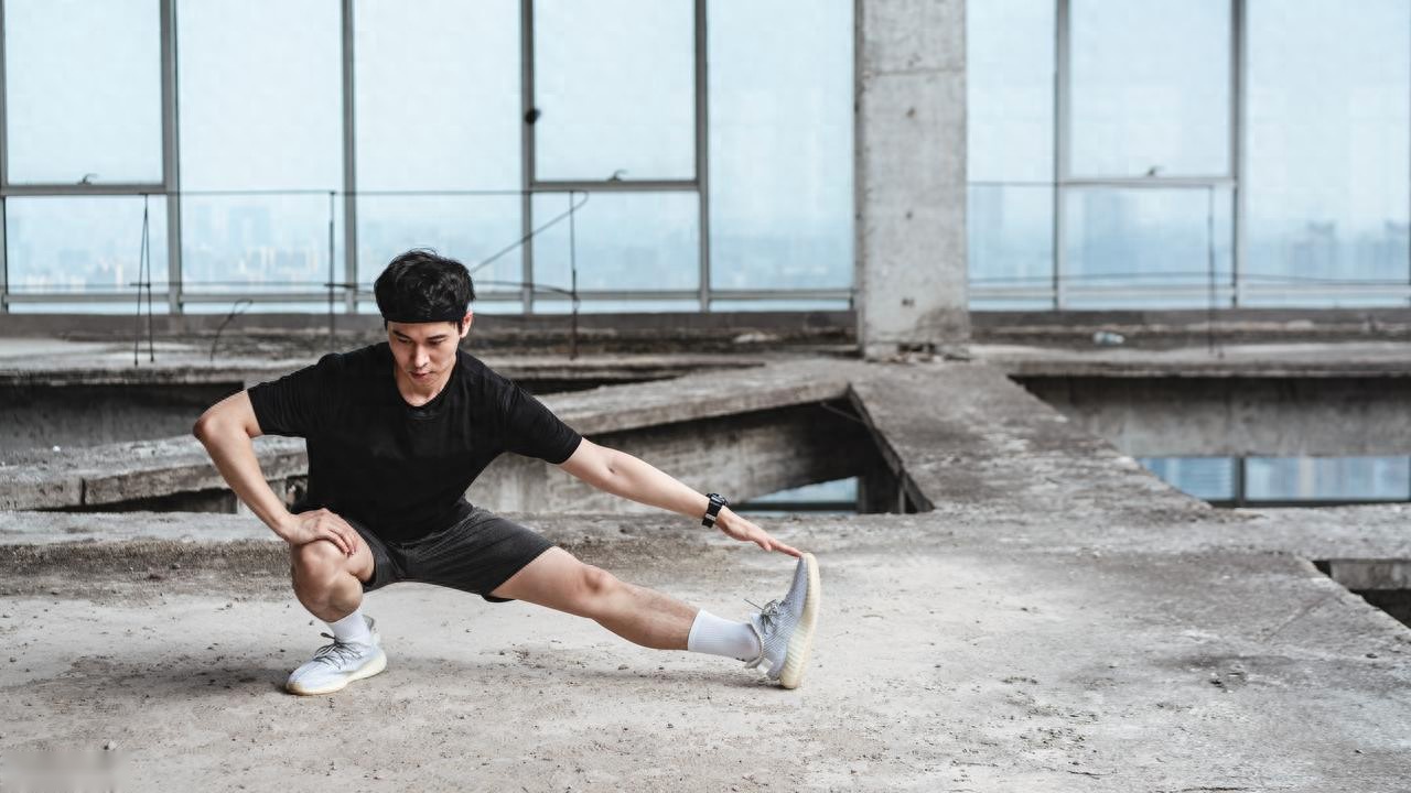 只撸铁训练 VS 只做有氧运动，长此以往，二者会有什么不同？ (http://www.xuexiaoyu.cn/) abs 第1张