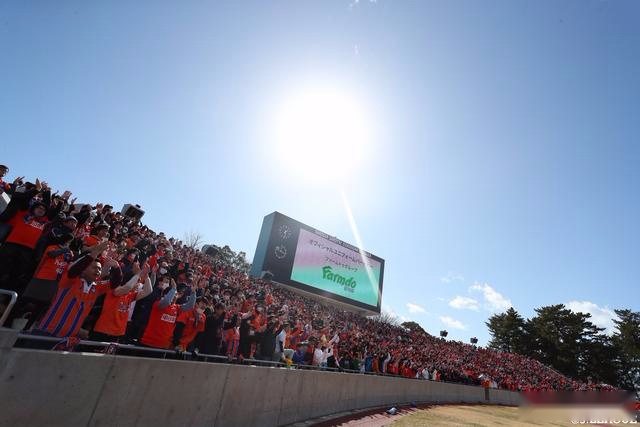 王超：［日联信息］第27轮停赛名单 札幌主力中场缺席