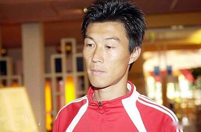 男足最强门将，退役安置体育局地区楚良级别年薪如何？