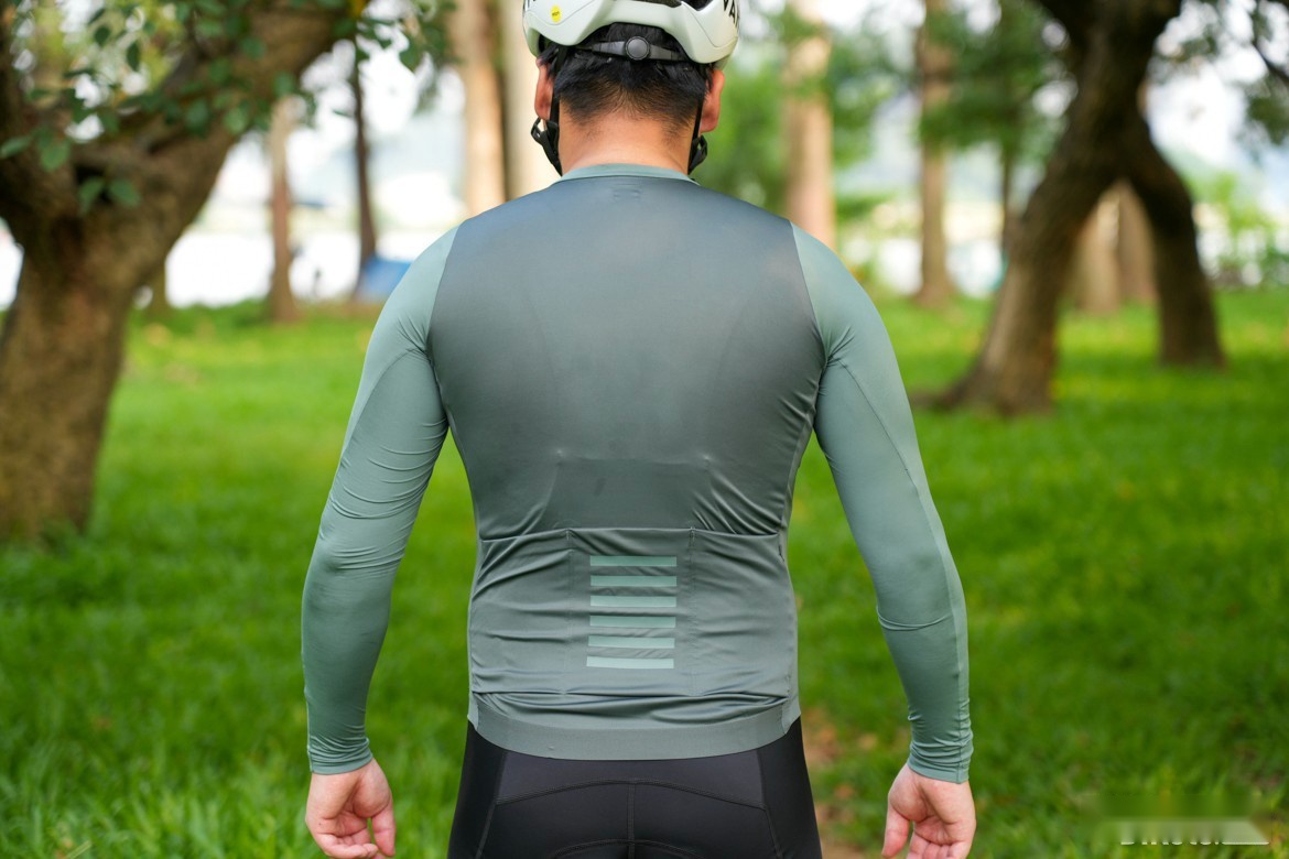 顶级性能 竞技版型 Rapha Pro Team 骑行服评测 (http://www.busunion.cn/) 体育 第13张
