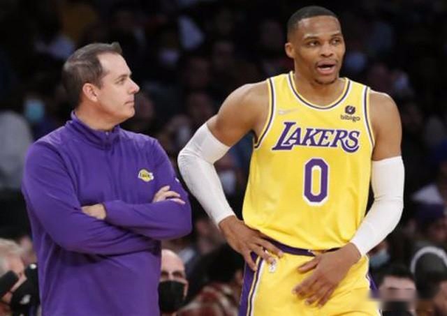 再见沃格尔？接近下课，湖人队女老板开始改变，加内特炮轰浓眉哥