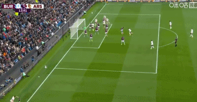 半场：阿森纳2-0伯恩利，哲凯赖什破门，赖斯建功