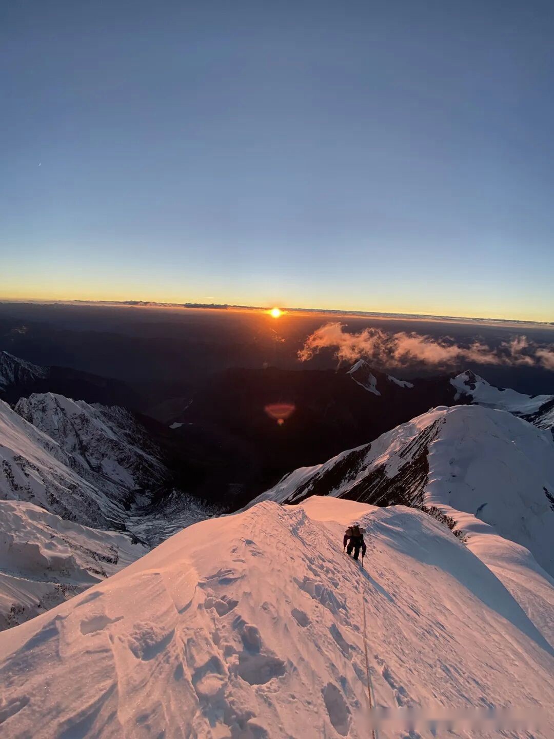 无名之辈，登顶贡嘎 (http://www.busunion.cn/) xiami 第7张