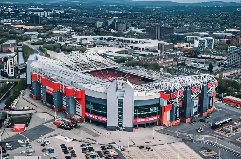 中午12点30开赛的英超，为何仍会有数万球迷到场观赛？