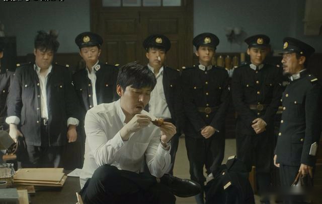 隐秘而伟大：段局长送茶叶，夏继成吃鸡，钟百鸣吃糖，好深的寓意