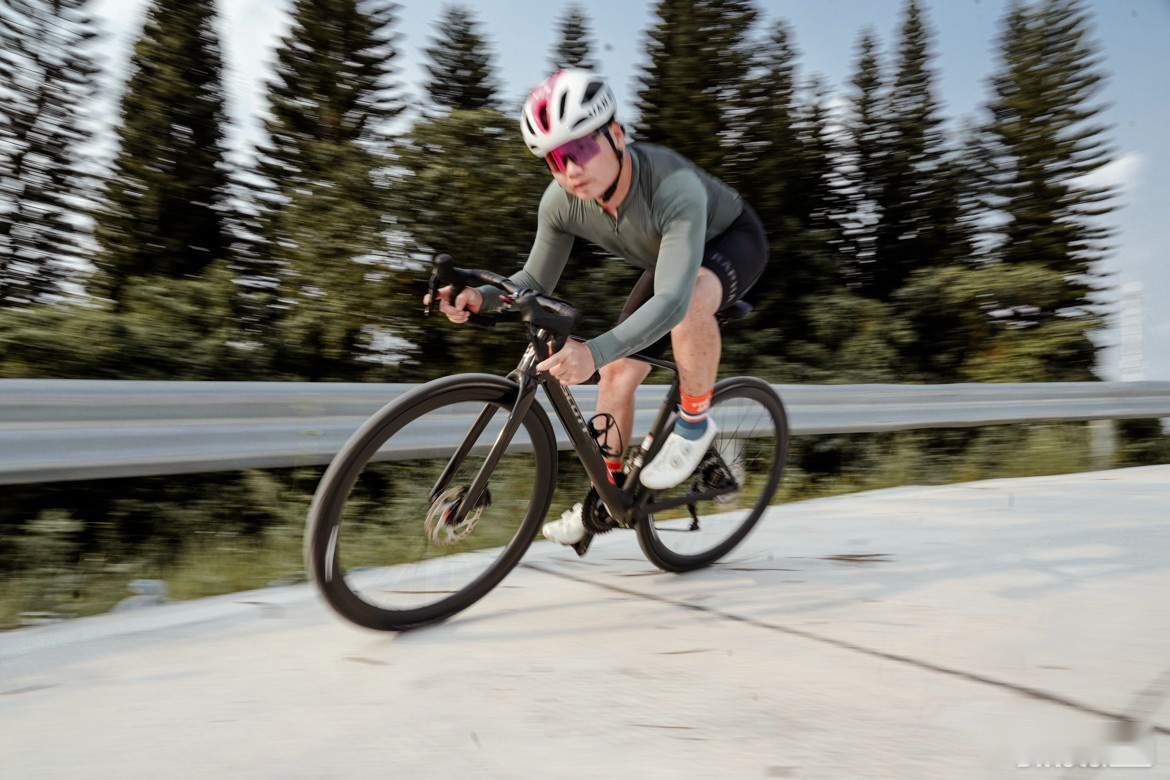 顶级性能 竞技版型 Rapha Pro Team 骑行服评测 (http://www.busunion.cn/) 体育 第22张