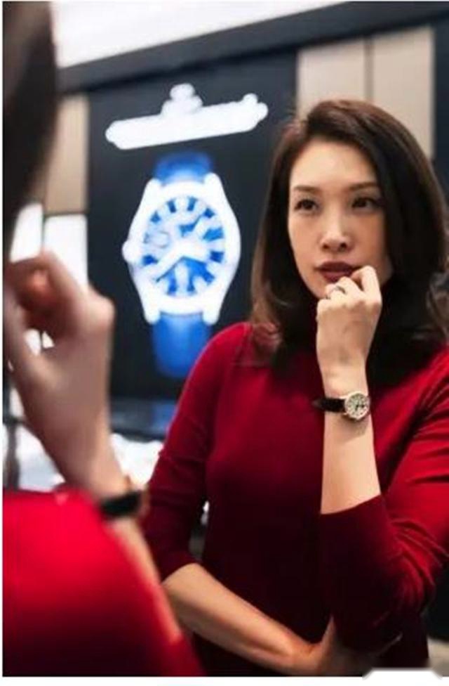 和男足名宿谢晖结婚7年，离婚后的名模佟晨洁能拿到多少补偿？