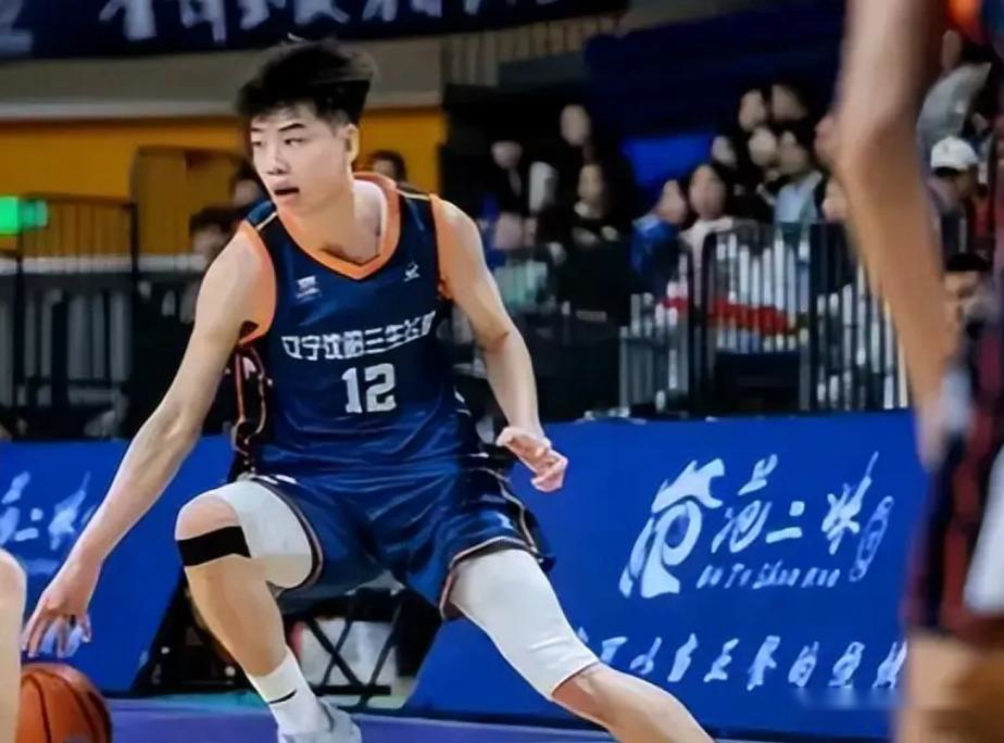 辽宁95-66西班牙球队迎3利好！张陈治锋统治内线，李虎翼突破提升 (http://www.tiidu.cn/) 娱乐 第3张