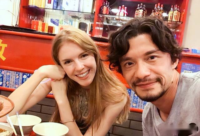 和男足名宿谢晖结婚7年，离婚后的名模佟晨洁能拿到多少补偿？