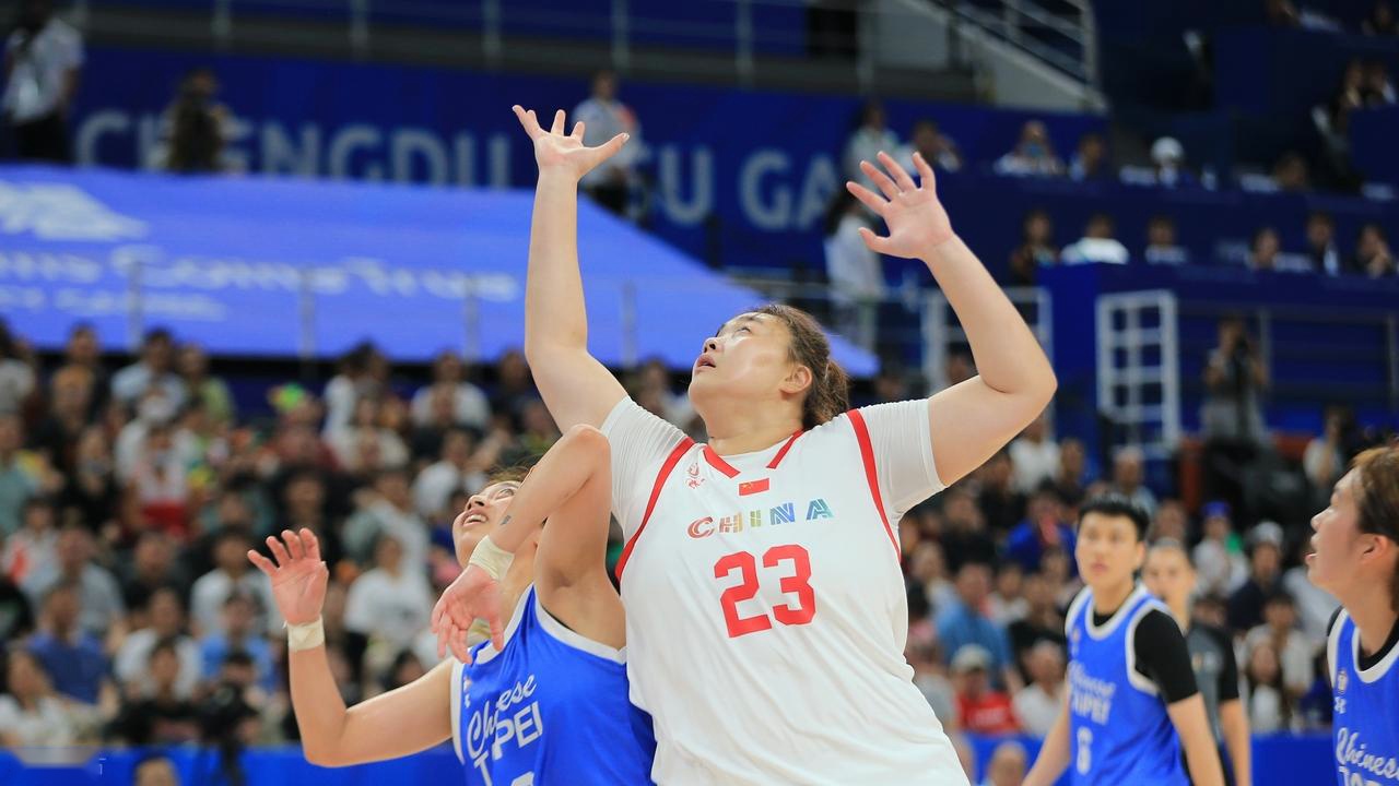 2米内线太霸气！19投16中狂轰37分，宫鲁鸣该给她一个机会了？ (http://www.armanice.com/) 体育 第2张