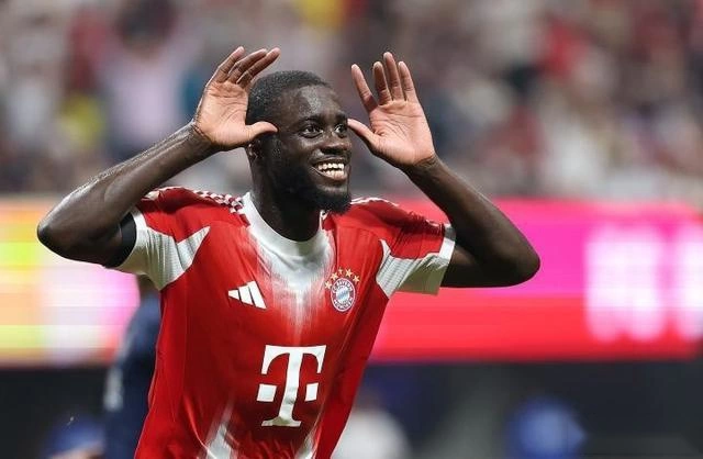 胡梅尔斯:拜仁上半场不给巴黎任何喘息机会,甚至有级别差距 胡梅尔斯:拜仁上半场不给巴黎任何喘息机会,甚至有级别差距