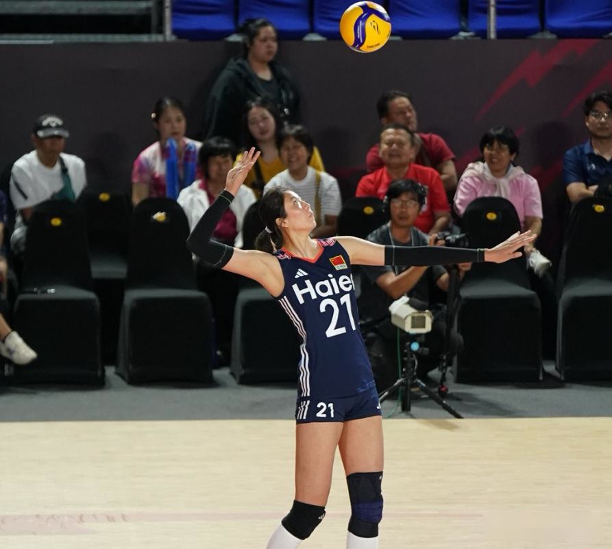 3-1哥伦比亚五爆点太关键！副攻回暖，唐欣奇兵，2将攻守兼备！ (http://www.busunion.cn/) 体育 第2张