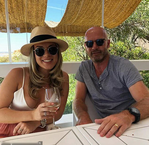 阿兰-希勒的女儿和橄榄球明星男友订婚，希勒送上祝福 (https://www.olegood.com/) 体育 第2张