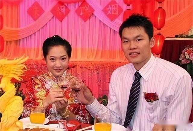 为朱芳雨生下孩子，离婚的胡美拿到多少补偿？朱总这事办的不霸气