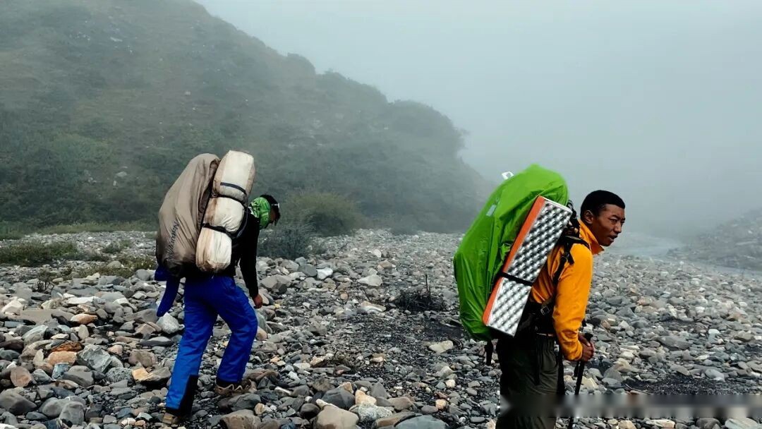 无名之辈，登顶贡嘎 (http://www.busunion.cn/) xiami 第11张