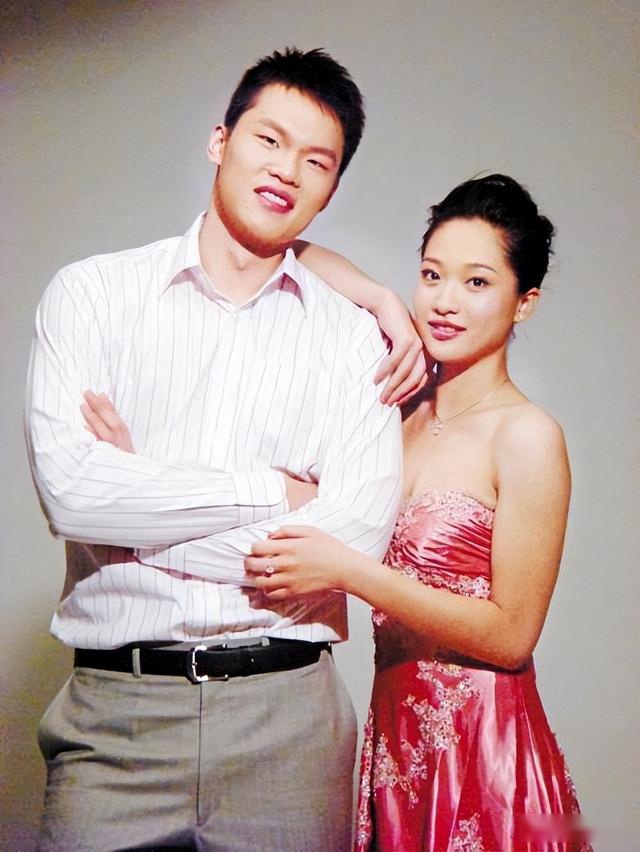 为朱芳雨生下孩子，离婚的胡美拿到多少补偿？朱总这事办的不霸气