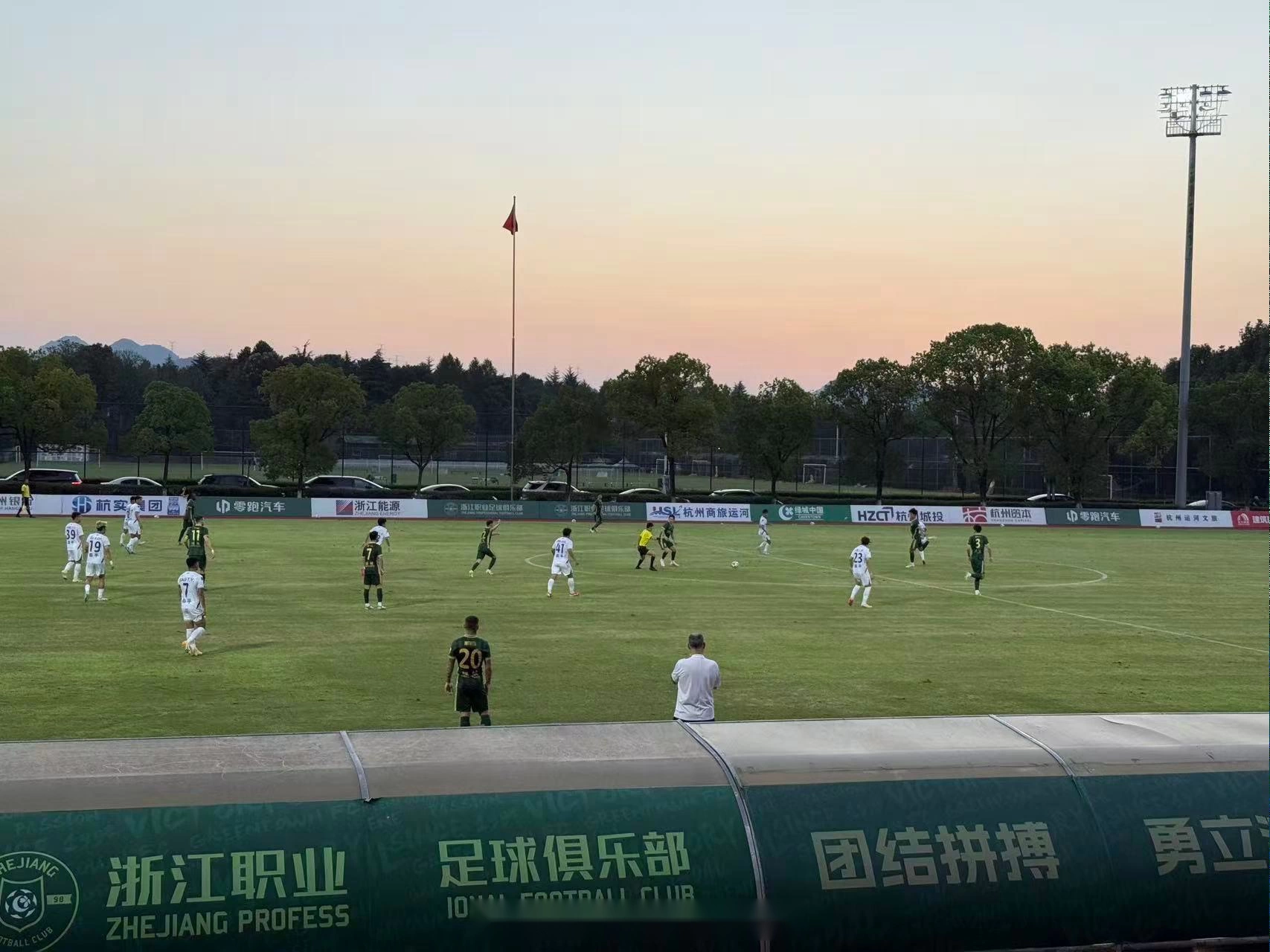 热身赛：浙江6-2中乙杭州临平吴越，亚戈双响，米特里策传射