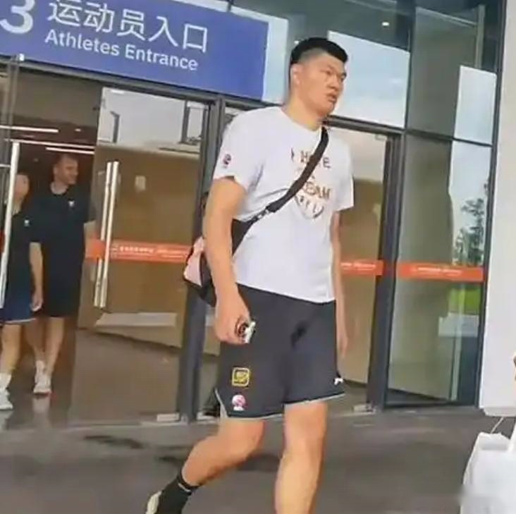 杜锋真会整活！张昊配张文逸无球权，内线上两站桩，全运会别瞎搞 (http://www.busunion.cn/) xiami 第2张