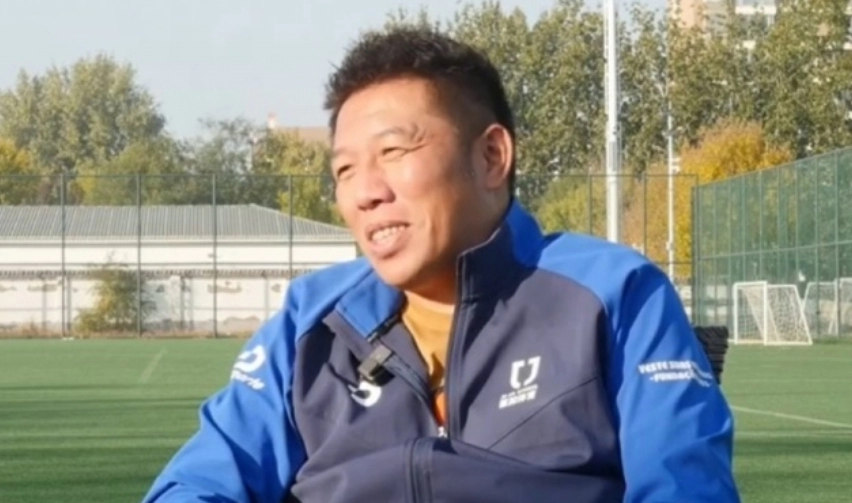 王长庆回应“摘桃”:考察了近两百名球员 终极目标都是培养人才 王长庆回应“摘桃”:考察了近两百名球员 终极目标都是培养人才